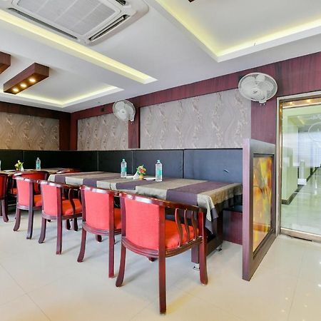 Alappuzha Oyo 1889 Hotel Aj Park מראה חיצוני תמונה