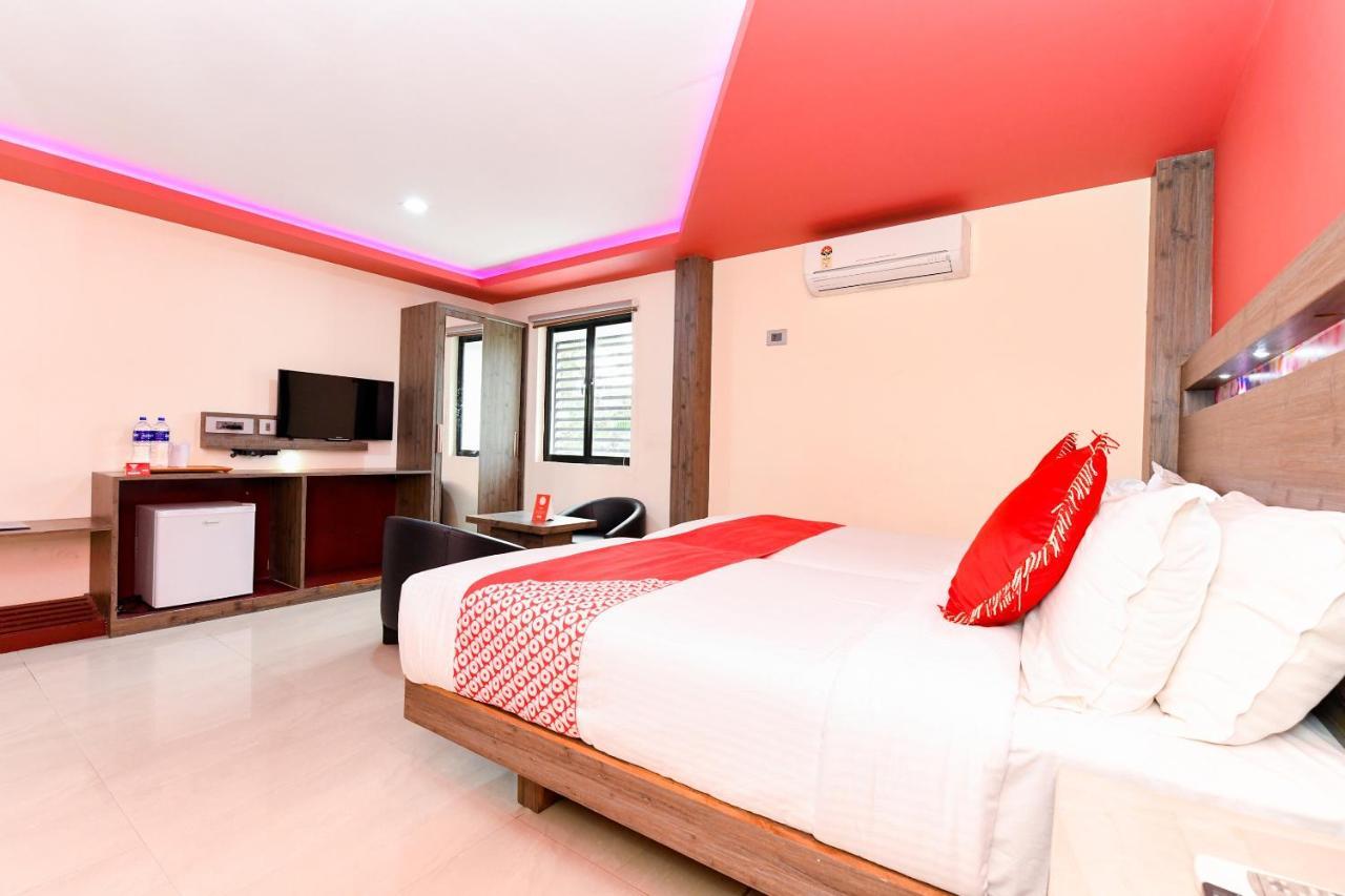 Alappuzha Oyo 1889 Hotel Aj Park מראה חיצוני תמונה