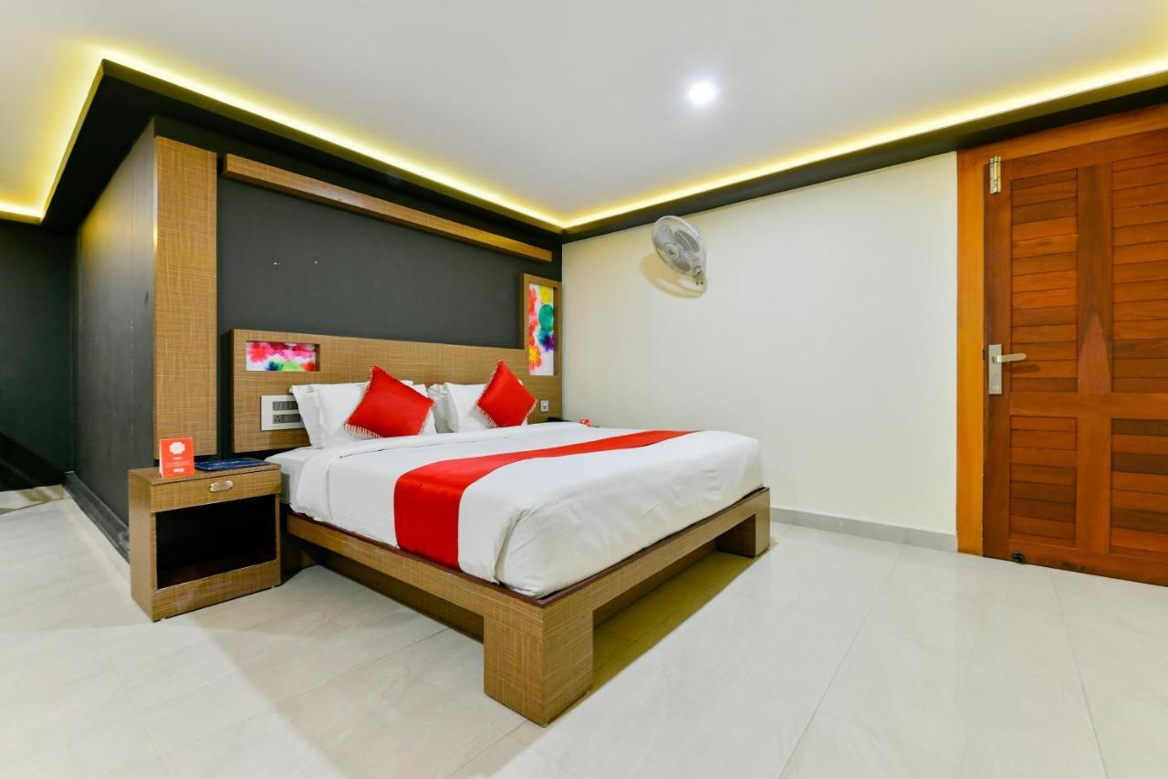Alappuzha Oyo 1889 Hotel Aj Park מראה חיצוני תמונה