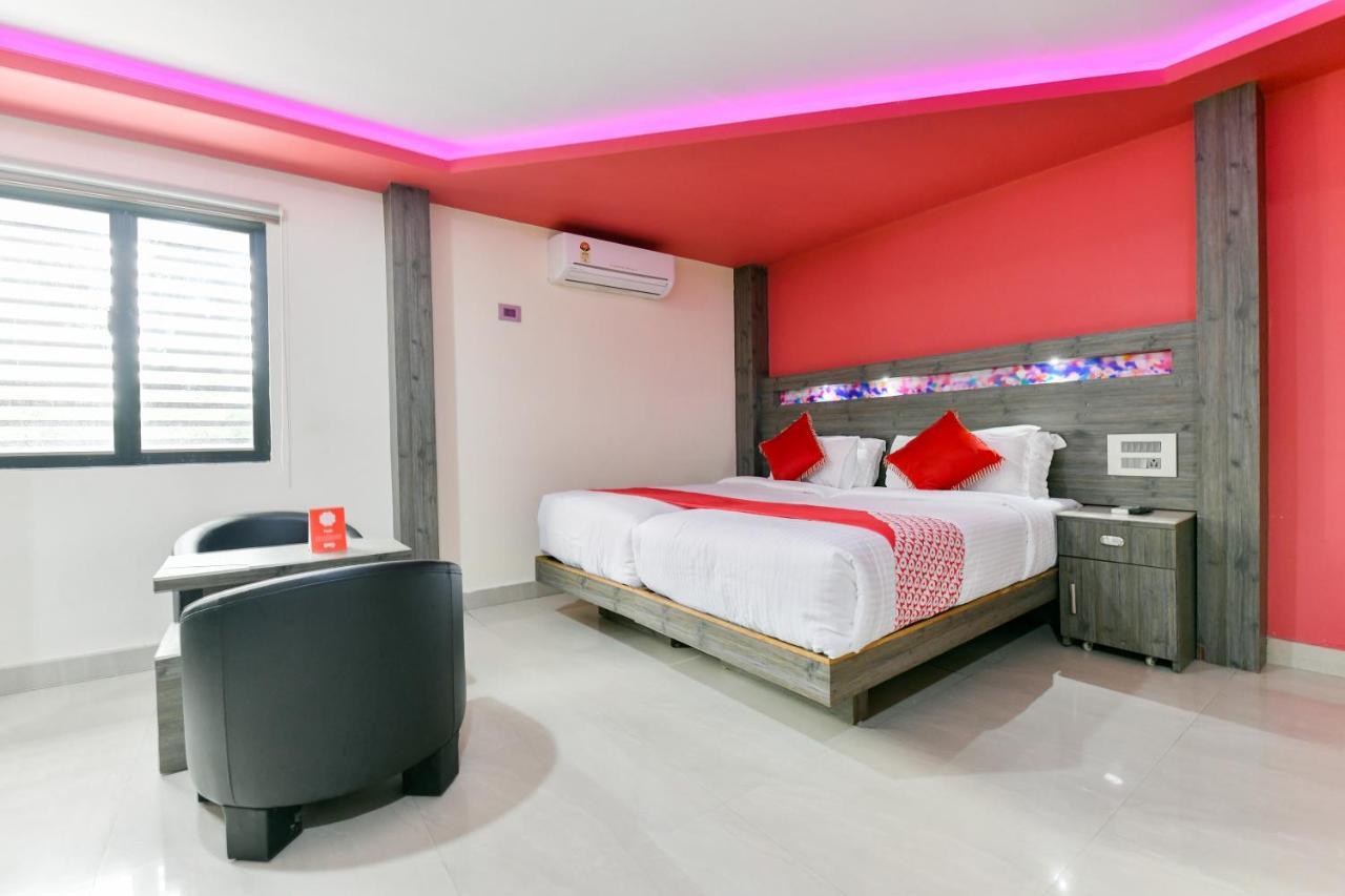 Alappuzha Oyo 1889 Hotel Aj Park מראה חיצוני תמונה