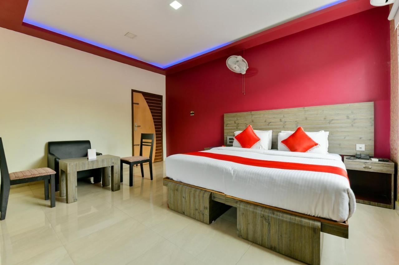 Alappuzha Oyo 1889 Hotel Aj Park מראה חיצוני תמונה